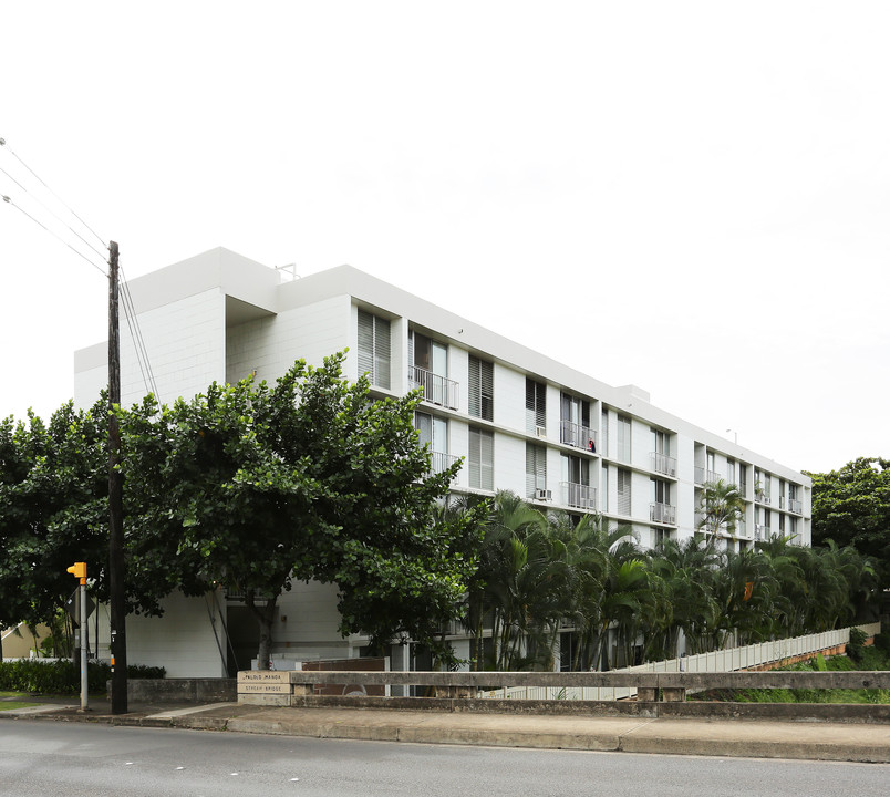 Waialae Place in Honolulu, HI - Building Photo