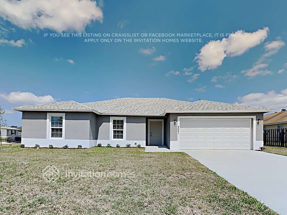 4001 SW McIntosh St in Port St. Lucie, FL - Building Photo