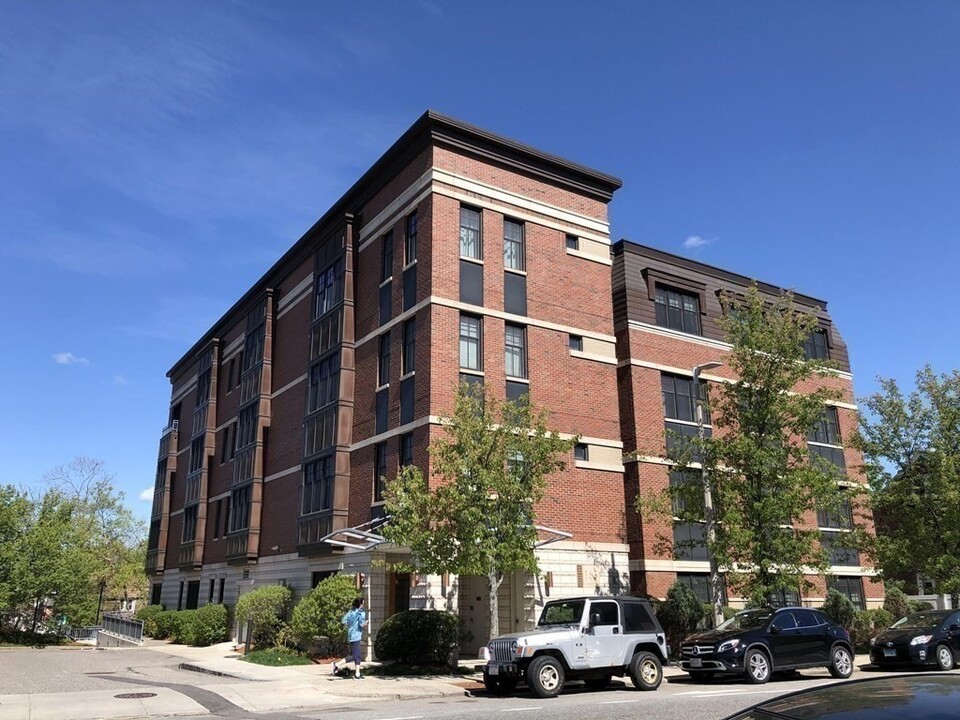 163 Chestnut Hill Ave, Unit PH1 in Boston, MA - Foto de edificio