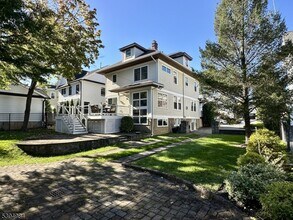12 Maple Ave in Madison, NJ - Building Photo - Building Photo