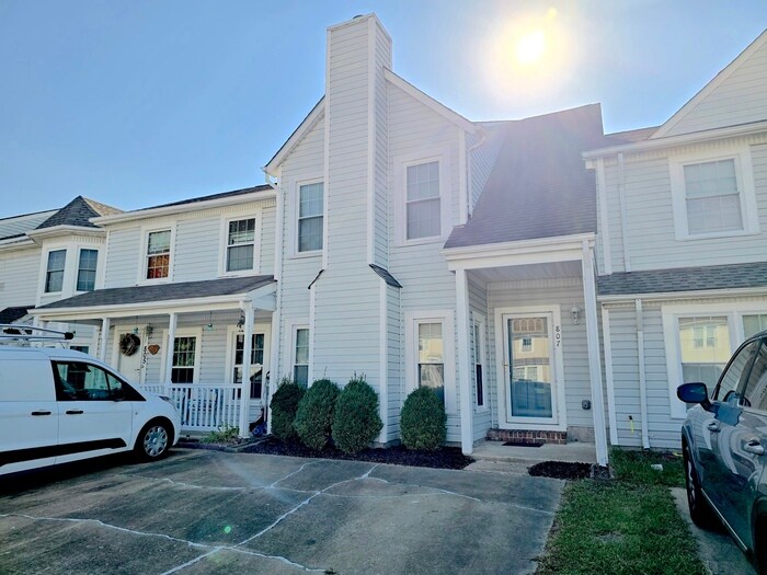 807 Diploma Ct in Virginia Beach, VA - Building Photo