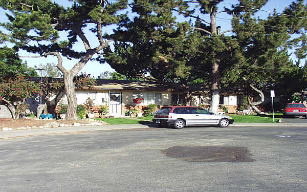 Gail Court Apartments in Ceres, CA - Building Photo - Building Photo