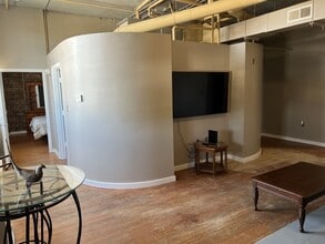 125 Oak Street apartments in Hot Springs, AR - Foto de edificio - Building Photo