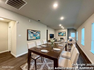 15015 Homing Mdw in San Antonio, TX - Foto de edificio - Building Photo