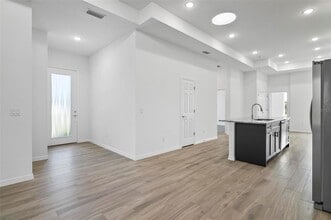 31 Louvet Ln in Palm Coast, FL - Building Photo - Building Photo