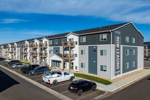 Split Rock Village Apartments & Townhomes in Sioux Falls, SD - Building Photo