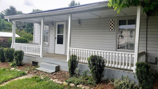 10 Chocklett Ln in Lexington, VA - Building Photo - Building Photo