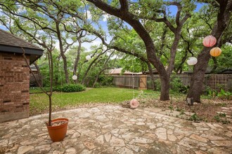 7007 Fence Line Dr in Austin, TX - Building Photo - Building Photo