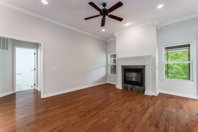 32 Latshaw Dr in Bella Vista, AR - Building Photo - Building Photo