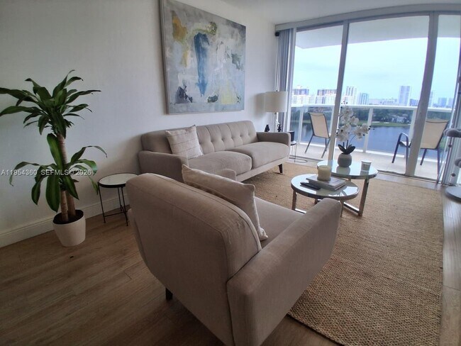 3625 N Country Club Dr, Unit 1404 in Aventura, FL - Foto de edificio - Building Photo