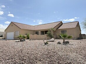 2232 Shadow Canyon Dr in Bullhead City, AZ - Building Photo - Building Photo
