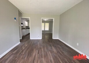 5338 Cedar Bluff Dr in Memphis, TN - Building Photo - Building Photo