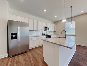175 River Hwy in Mooresville, NC - Building Photo - Building Photo