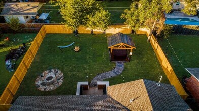 1203 Andrews St in Arlington, TX - Building Photo - Building Photo