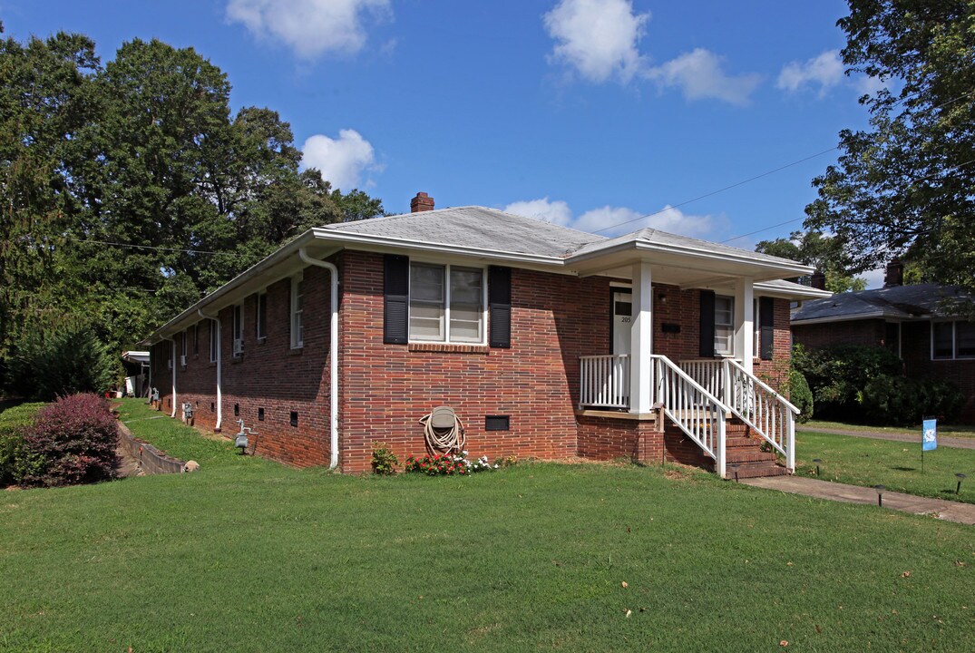 205-215 Glenway St in Belmont, NC - Building Photo