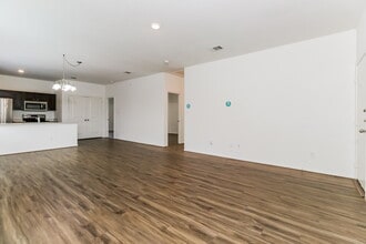 844 Circle Wy in Jarrell, TX - Building Photo - Building Photo