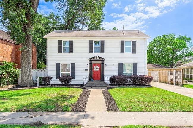 property at 3210 Oakdale St