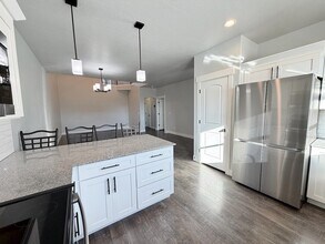 347 W 410 N St in Vineyard, UT - Building Photo - Building Photo