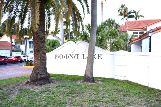 15385 SW 76th Terrace in Miami, FL - Building Photo - Building Photo
