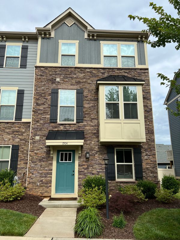 property at 1904 Glissade Ln