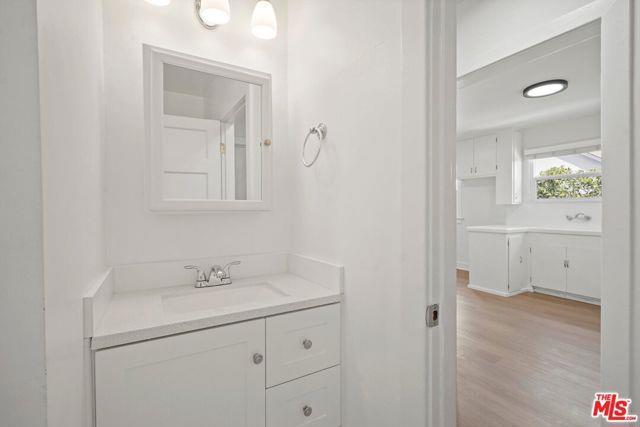 1563 E Elizabeth St in Pasadena, CA - Building Photo - Building Photo