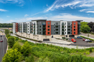 Parker Station Flats in Robbinsdale, MN - Foto de edificio - Building Photo