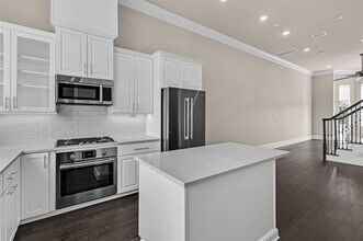 2238 Alterbrook Ln in Dallas, TX - Building Photo - Building Photo