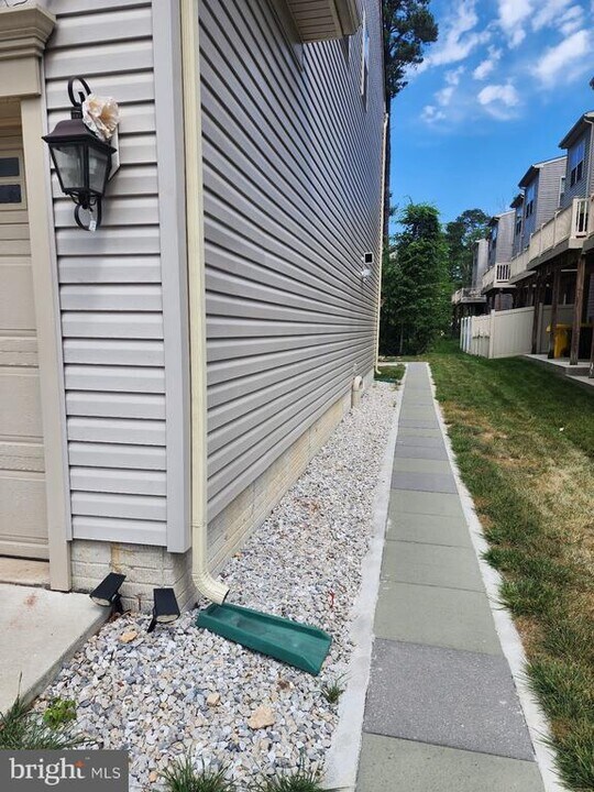 7571 Holly Ridge Dr in Glen Burnie, MD - Building Photo