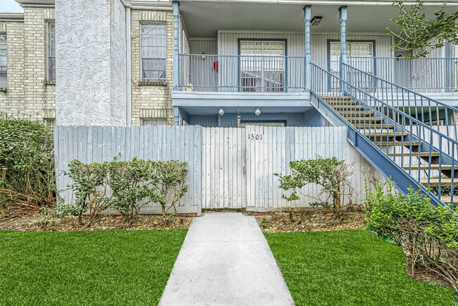 property at 6606 De Moss Dr