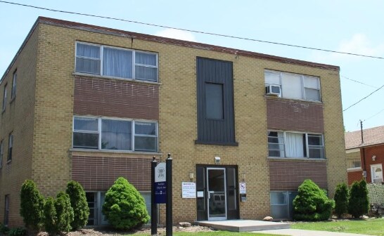 Lynden Manor Apartments in Hamilton, ON - Building Photo