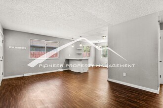 980 Newton St in Denver, CO - Building Photo - Building Photo