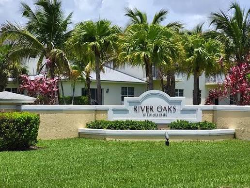 2543 Creekside Dr in Fort Pierce, FL - Building Photo