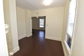 821 6th St NW, Unit #2 South in Grand Rapids, MI - Building Photo - Building Photo