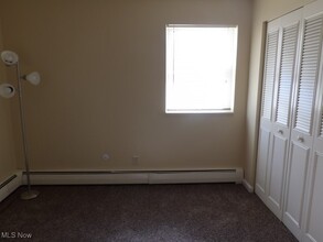 172 Kendall Ave in Campbell, OH - Building Photo - Building Photo