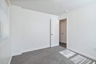 Broadview Gardens Apartments in Cleveland, OH - Foto de edificio - Interior Photo