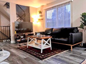 259 N Chester Ave, Unit 1 in Pasadena, CA - Foto de edificio - Building Photo