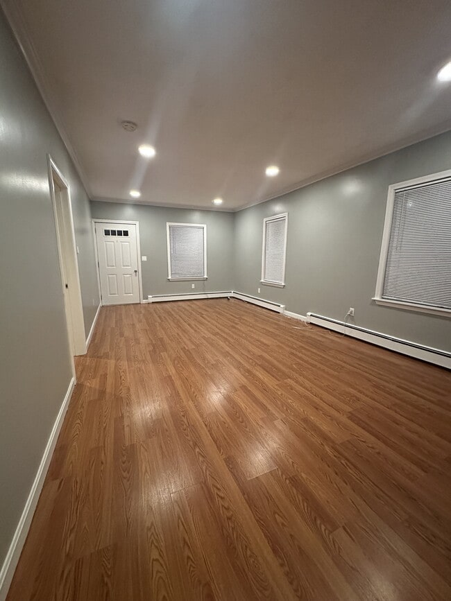 111 Oak St in Taunton, MA - Building Photo - Building Photo