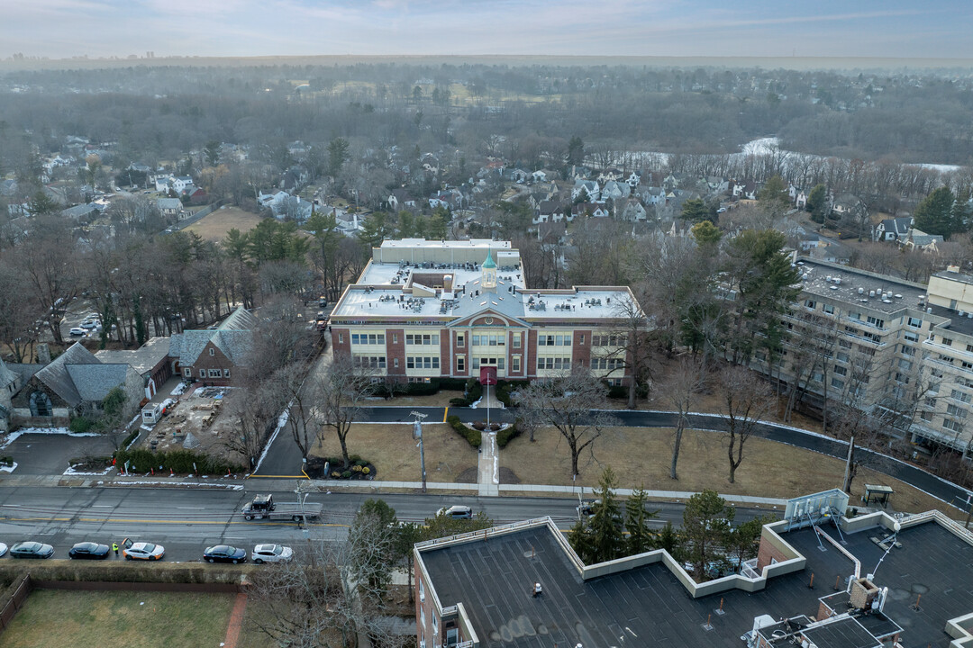 Rosevelt Terrace Condominiums in New Rochelle, NY - Building Photo