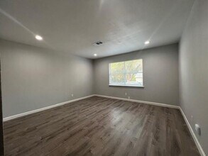 304 N Oak St in McKinney, TX - Foto de edificio - Building Photo