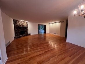 809 Overlook Dr in Frankfort, IL - Building Photo - Building Photo