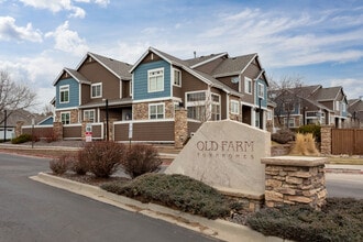 13263 Holly St in Thornton, CO - Foto de edificio - Building Photo