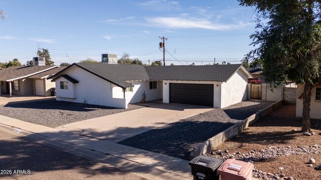 8701 E Chaparral Rd in Scottsdale, AZ - Building Photo - Building Photo