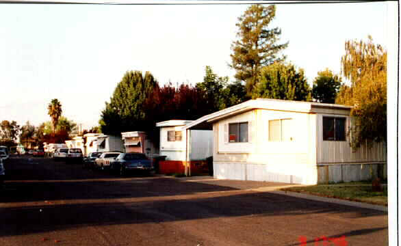 El Dorado Mobile Home Park in Sacramento, CA - Foto de edificio