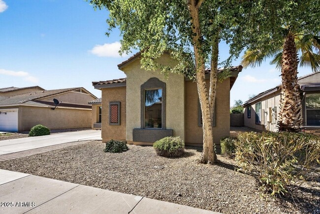 18391 W Stinson Dr in Surprise, AZ - Building Photo - Building Photo