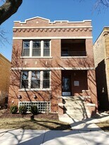 5134 W Henderson St in Chicago, IL - Building Photo
