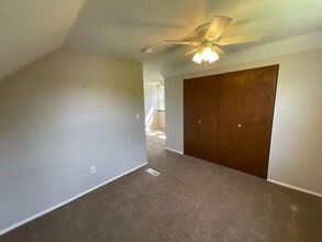 9584 Ridge Rd in North Royalton, OH - Building Photo - Building Photo