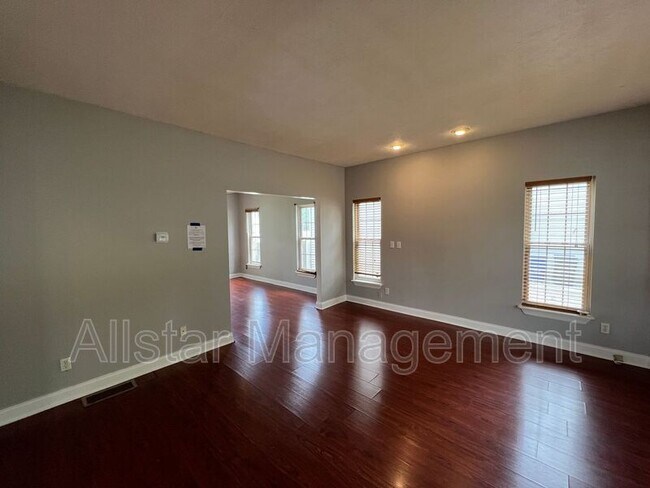 10631 Englewood Ave in Cleveland, OH - Building Photo - Building Photo