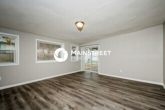 1575 Loveland Dr in Florissant, MO - Building Photo - Building Photo