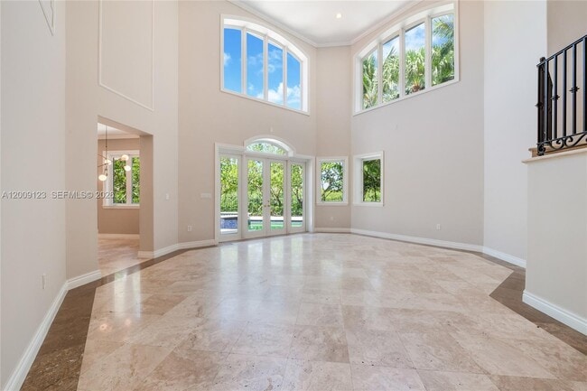 13680 Deering Bay Dr in Coral Gables, FL - Building Photo - Building Photo