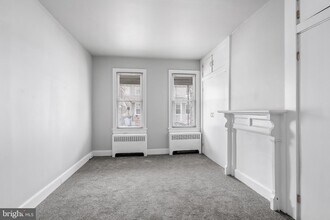243 Conover St in Burlington, NJ - Building Photo - Building Photo